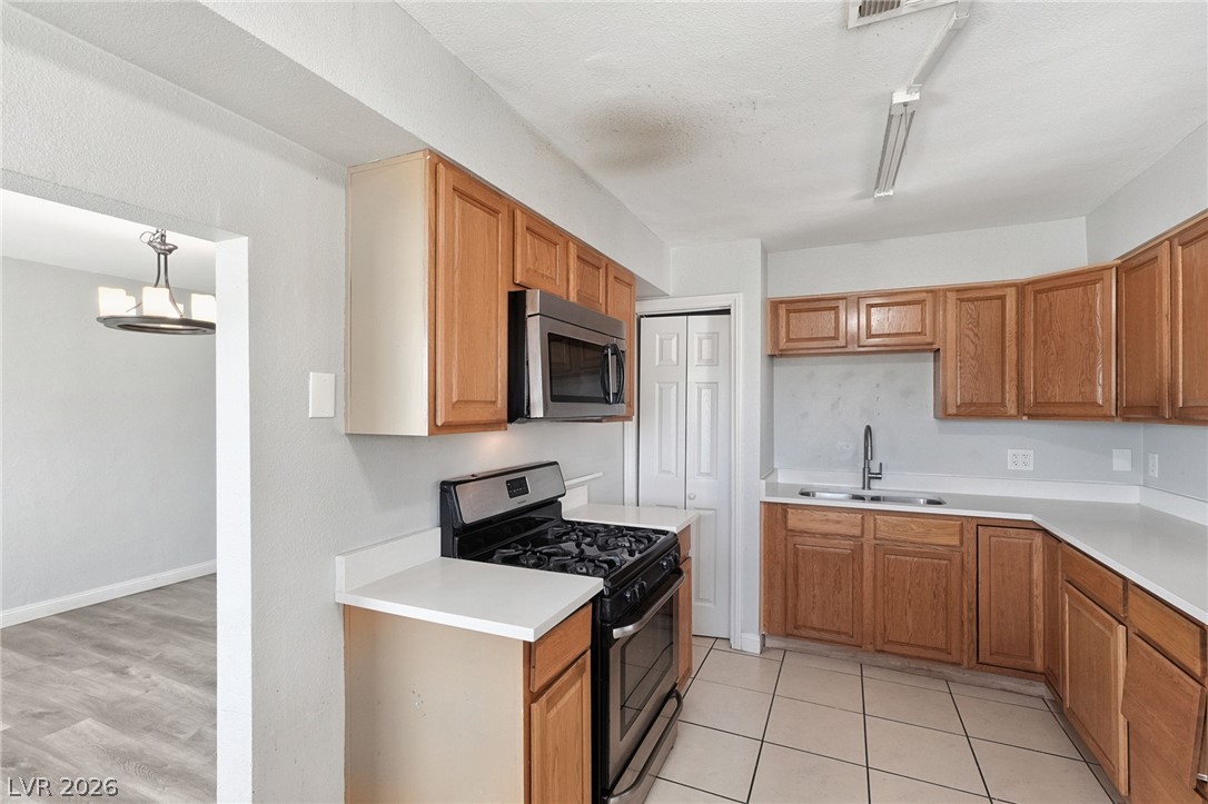 128 Continental Avenue Property Photo 20