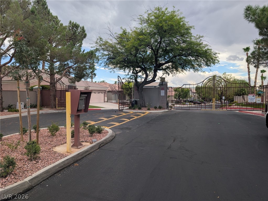10619 Sunwind Avenue Property Photo 3