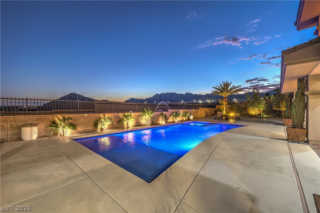 9727 Dream Brook Court Property Photo 4
