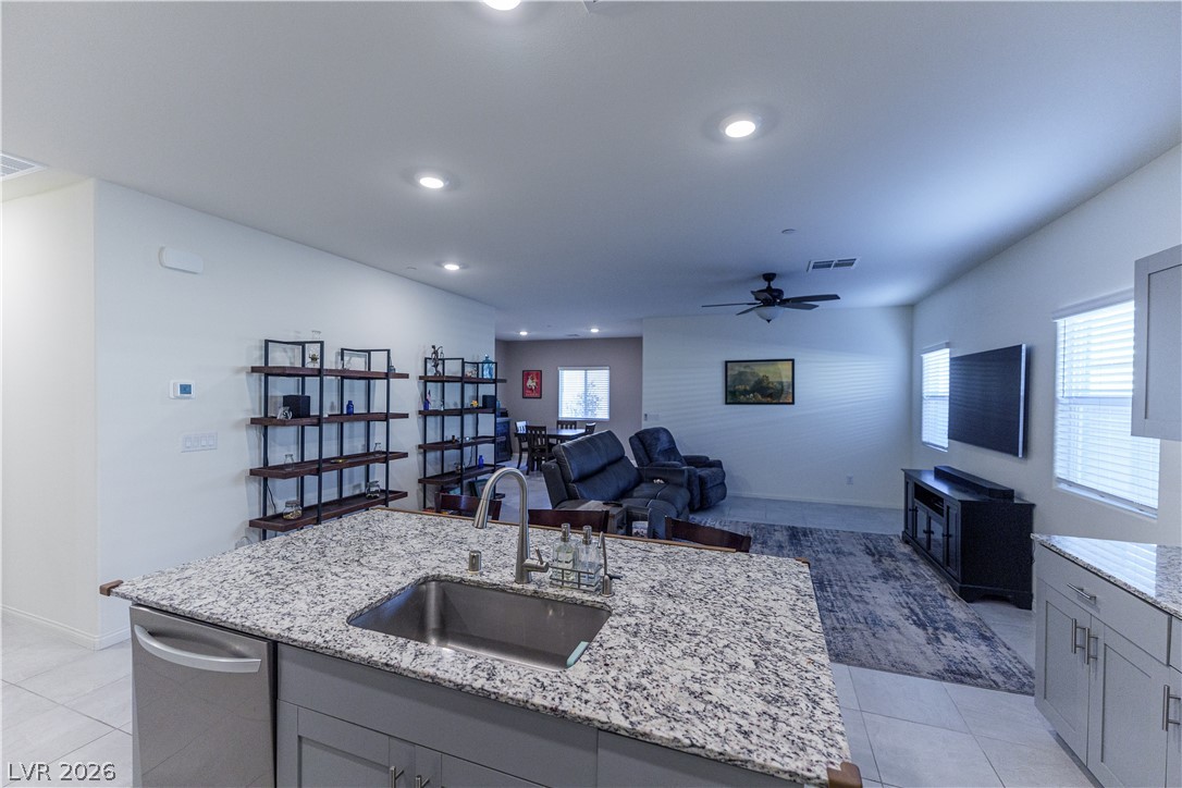 10944 Stone Crossing Avenue Property Photo 5