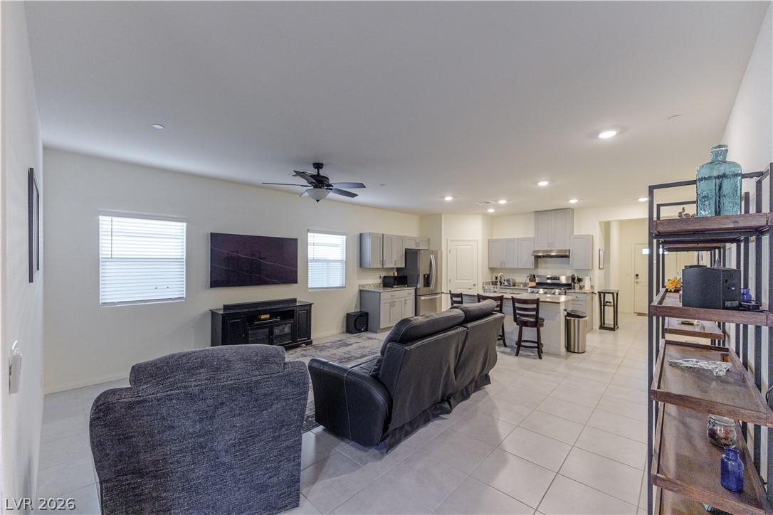 10944 Stone Crossing Avenue Property Photo 6