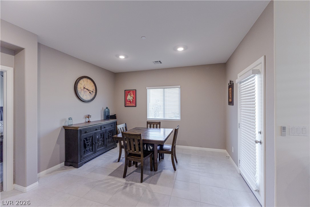10944 Stone Crossing Avenue Property Photo 9