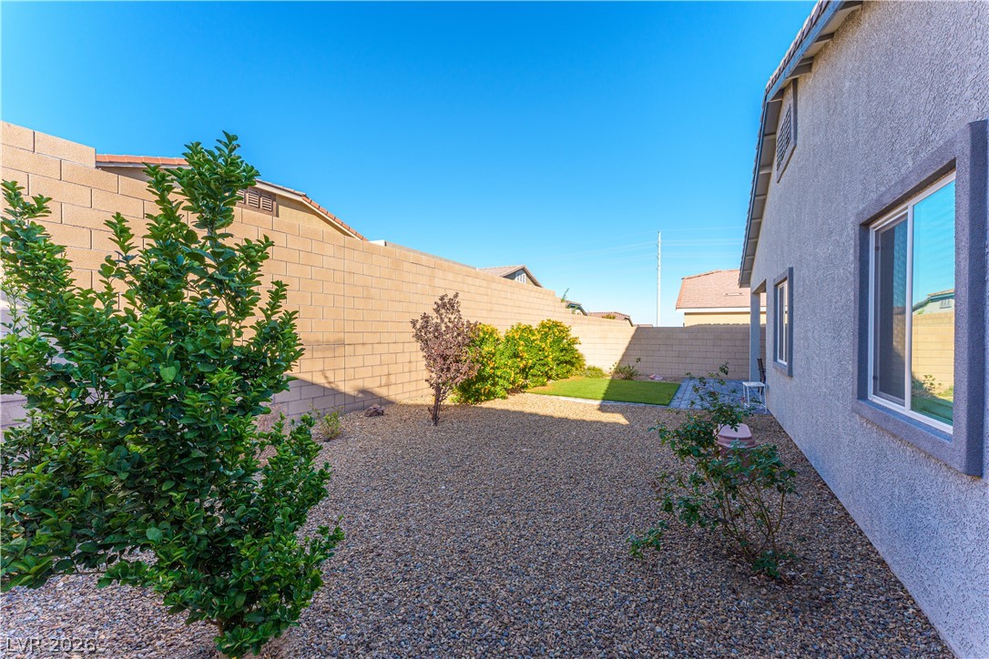 10944 Stone Crossing Avenue Property Photo 22
