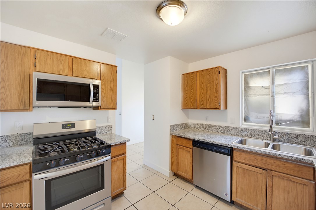 1821 South Christy Lane Property Photo 8
