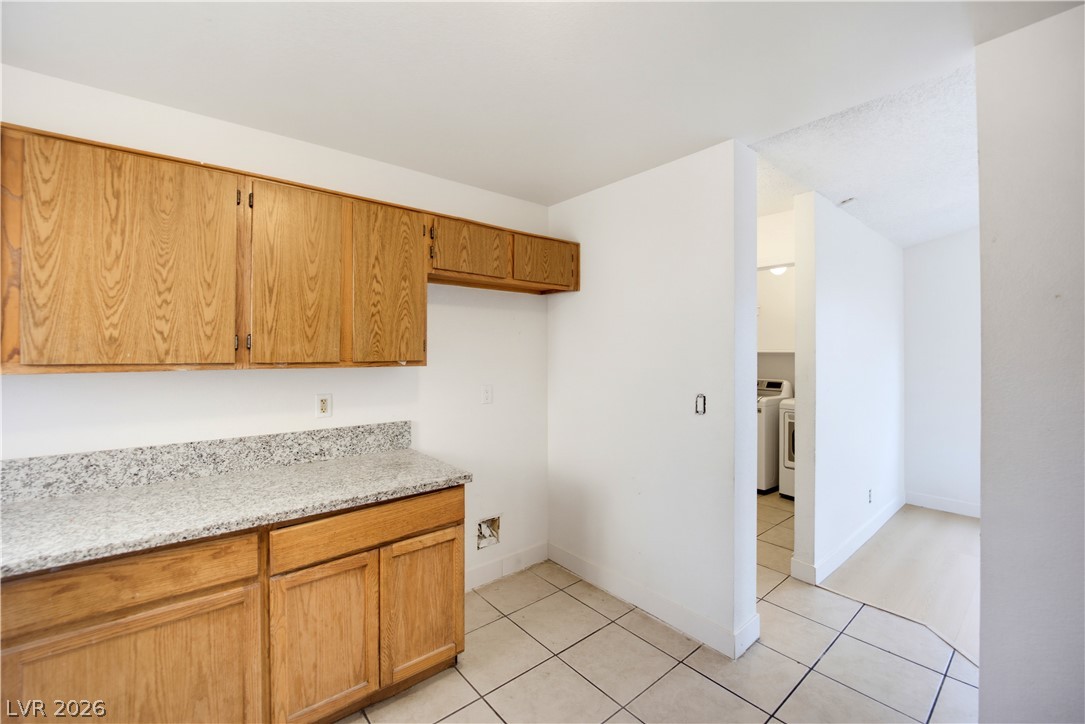 1821 South Christy Lane Property Photo 10