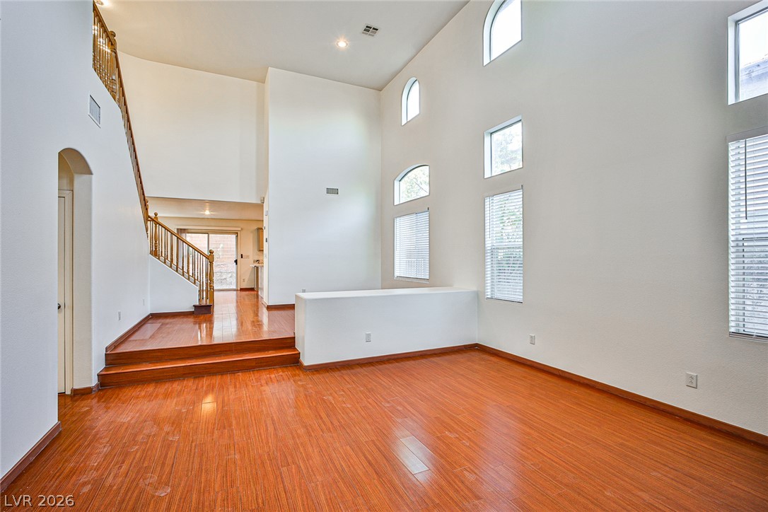 5989 Poplar Tree Street Property Photo 6