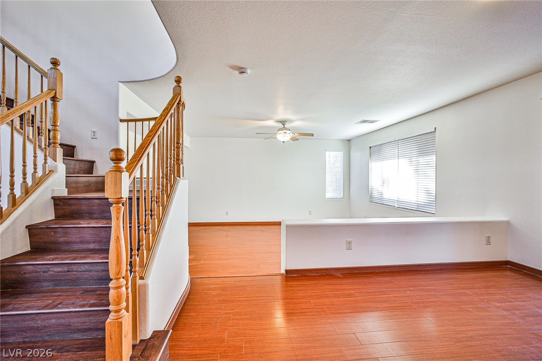 5989 Poplar Tree Street Property Photo 8