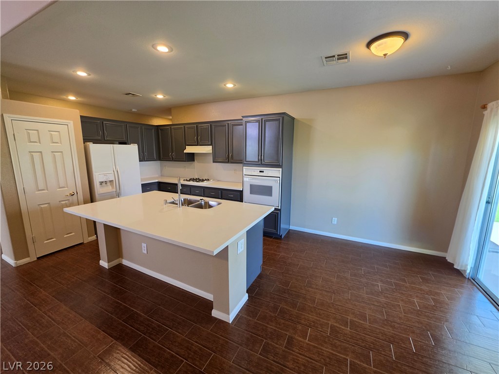 209 Opera House Street Property Photo 6