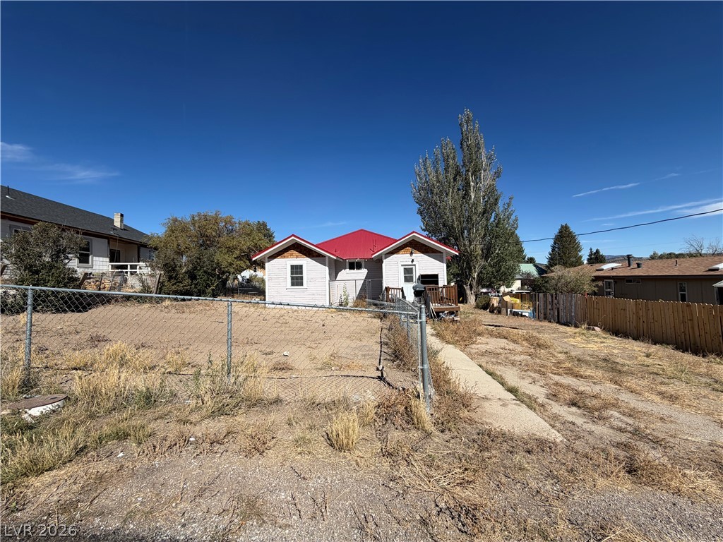 7 Keystone Street Property Photo 21