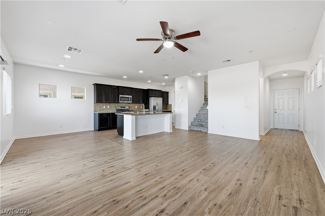 1122 Bradley Bay Avenue Property Photo 5