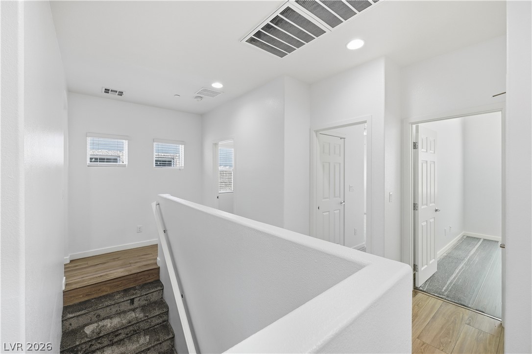 1122 Bradley Bay Avenue Property Photo 11