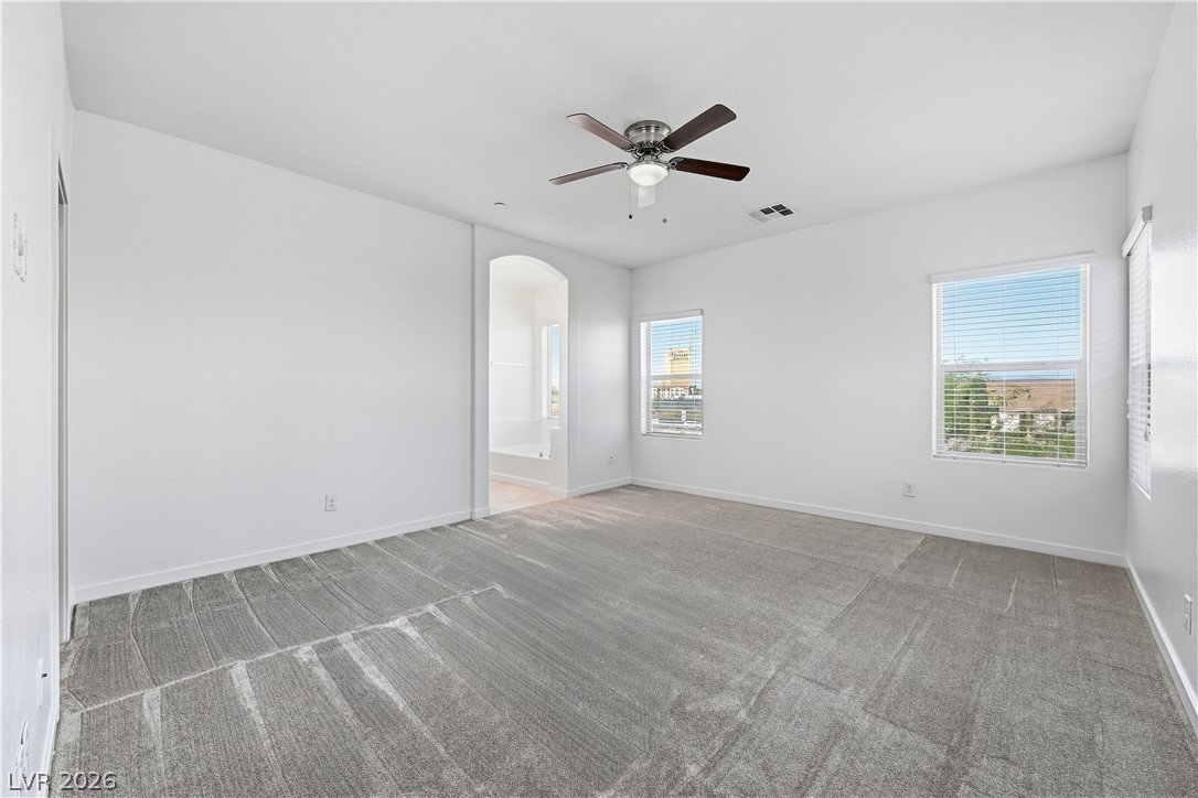 1122 Bradley Bay Avenue Property Photo 12
