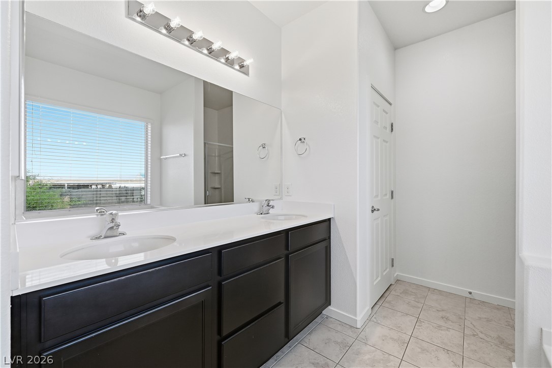 1122 Bradley Bay Avenue Property Photo 15