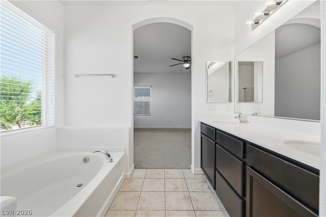 1122 Bradley Bay Avenue Property Photo 16