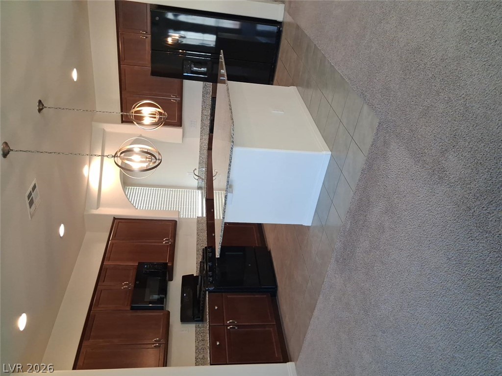 6369 Luna Rosa Avenue Property Photo 13
