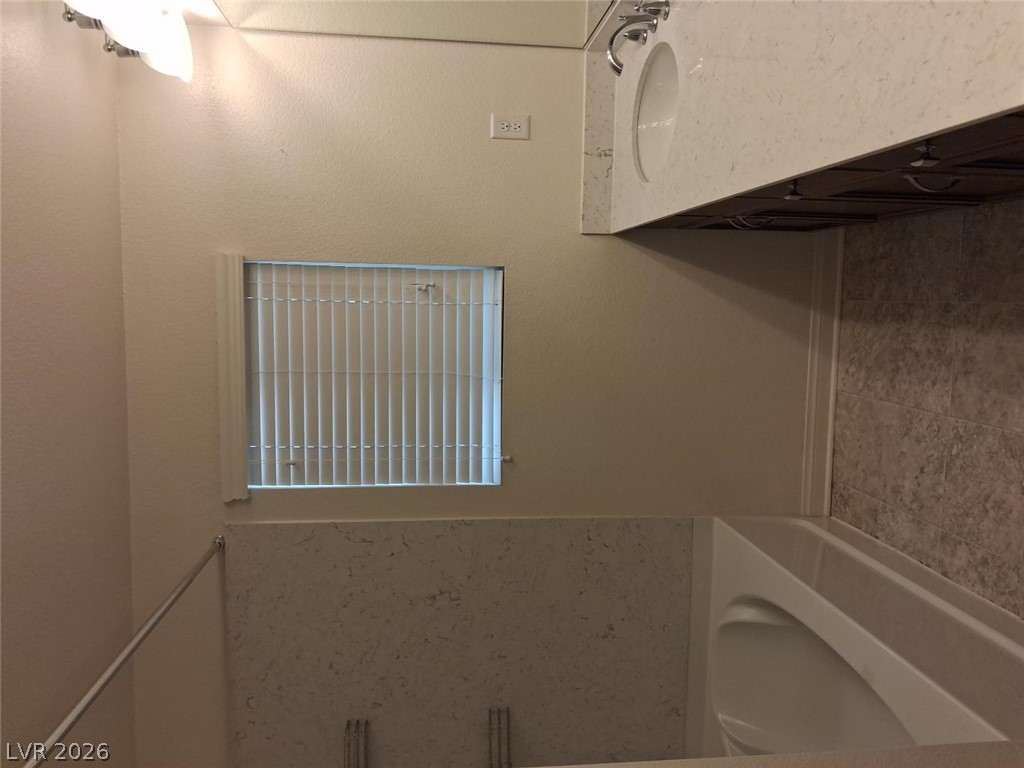 6369 Luna Rosa Avenue Property Photo 16