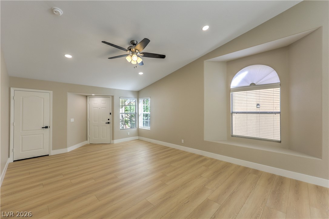 7633 Prairie Corners Drive Property Photo 6