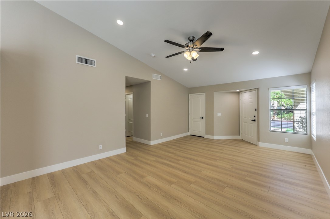 7633 Prairie Corners Drive Property Photo 7