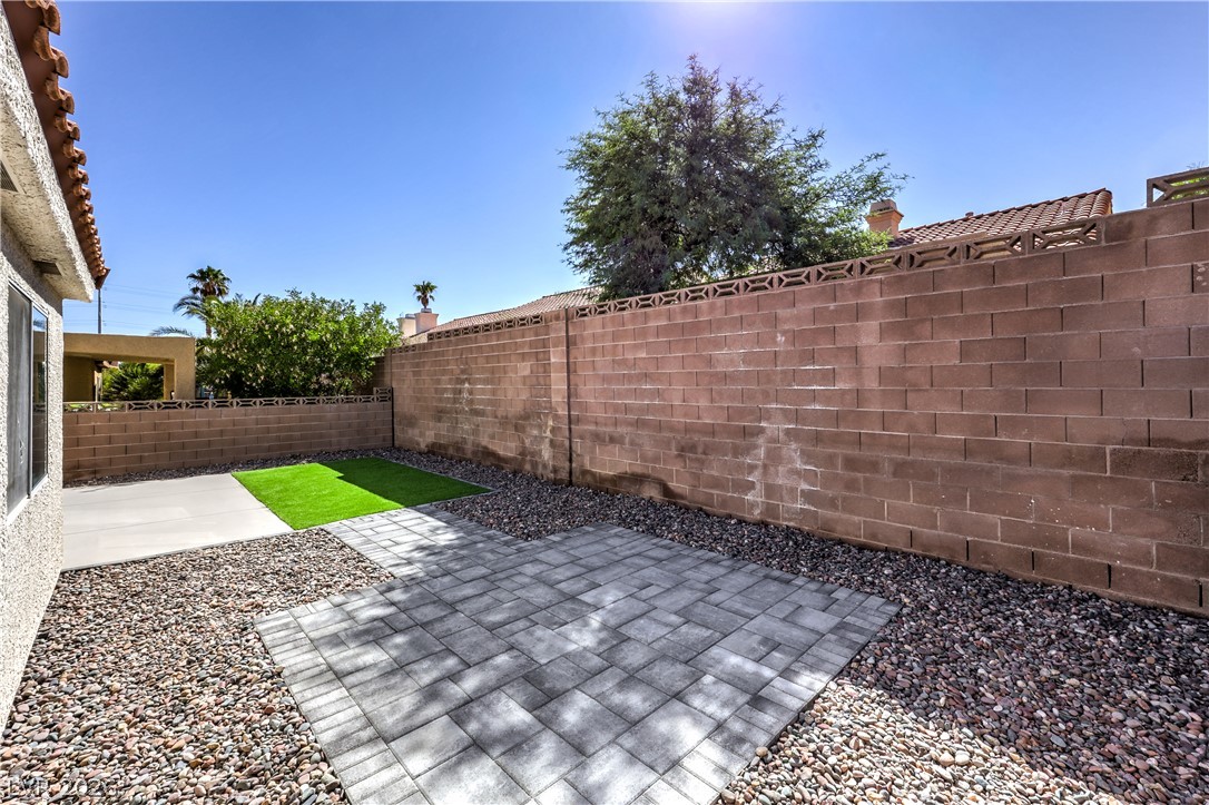 7633 Prairie Corners Drive Property Photo 31