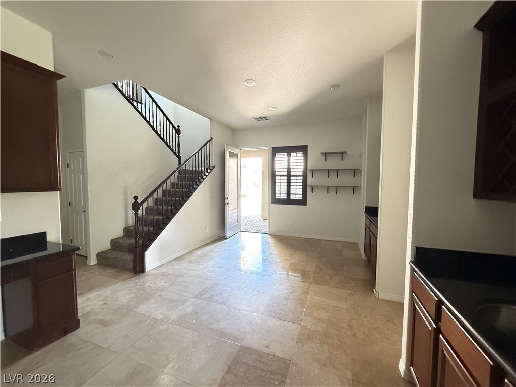 8393 Bella Famiglia Avenue Property Photo 9