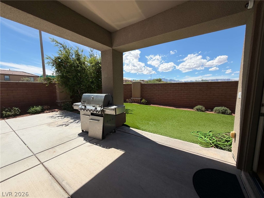 8393 Bella Famiglia Avenue Property Photo 23