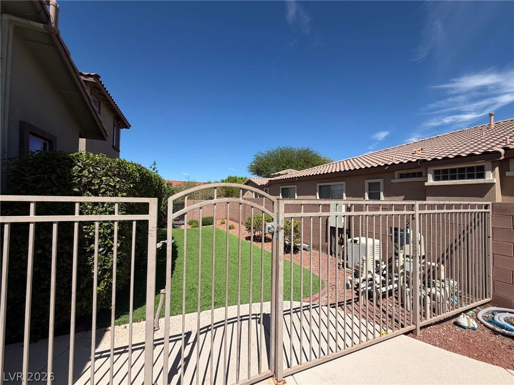 8393 Bella Famiglia Avenue Property Photo 27