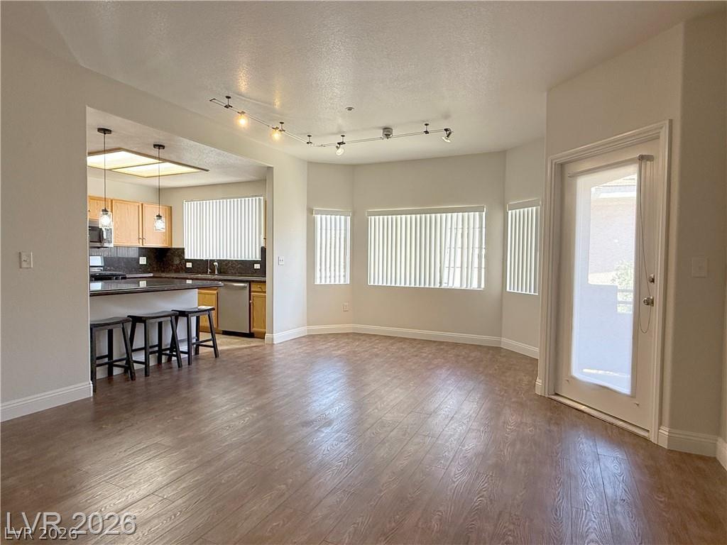 830 Carnegie Street 423 Property Photo 8
