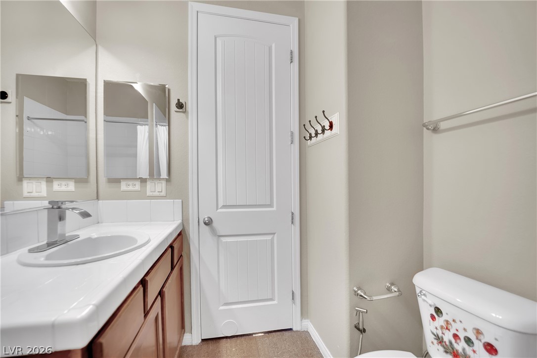 11631 Suburban Road Property Photo 14