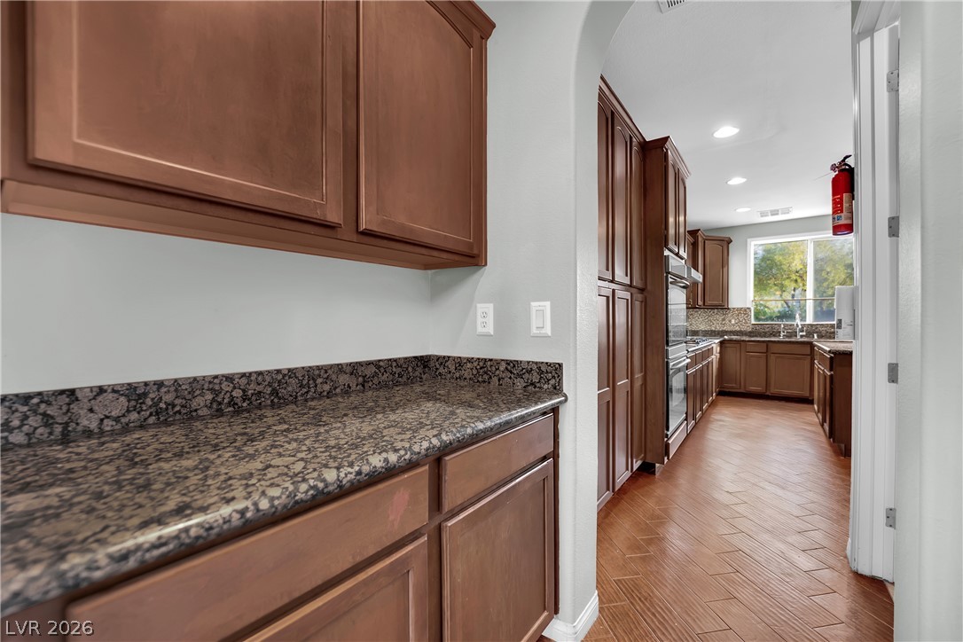 11631 Suburban Road Property Photo 17
