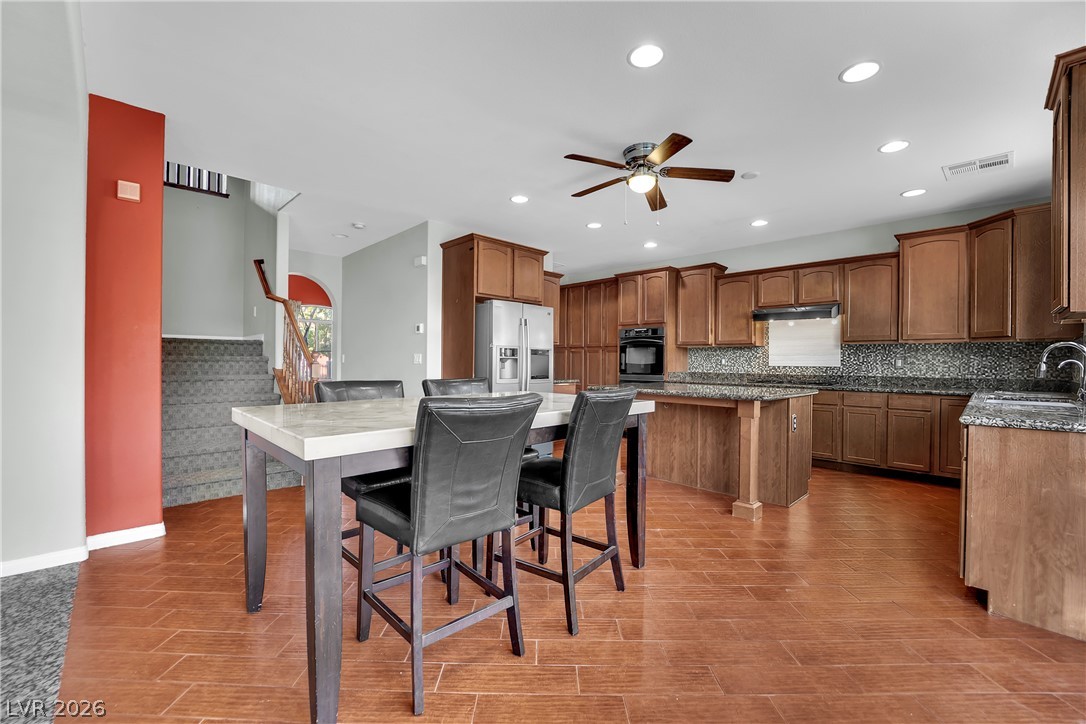 11631 Suburban Road Property Photo 18