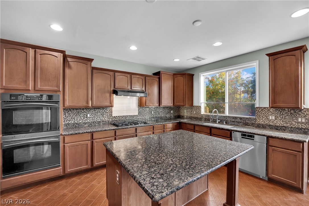 11631 Suburban Road Property Photo 21