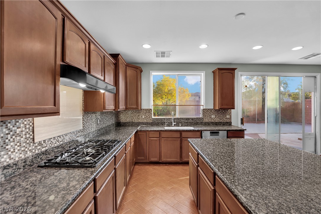11631 Suburban Road Property Photo 24