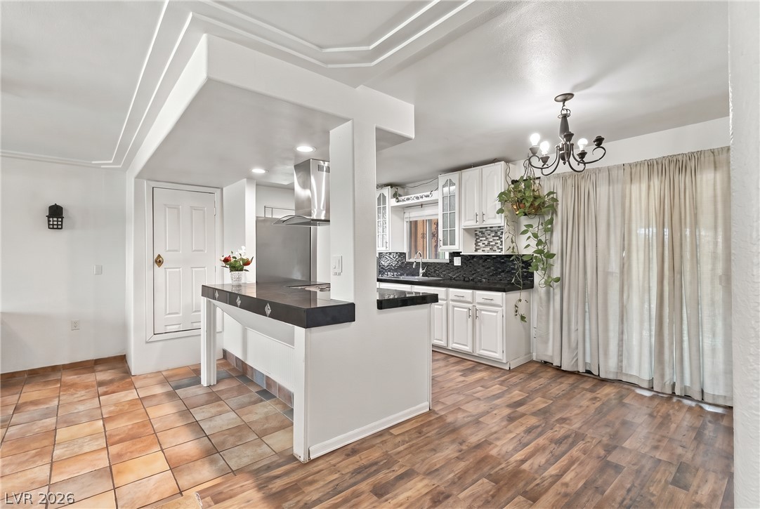 2828 Willoughby Avenue Property Photo 4