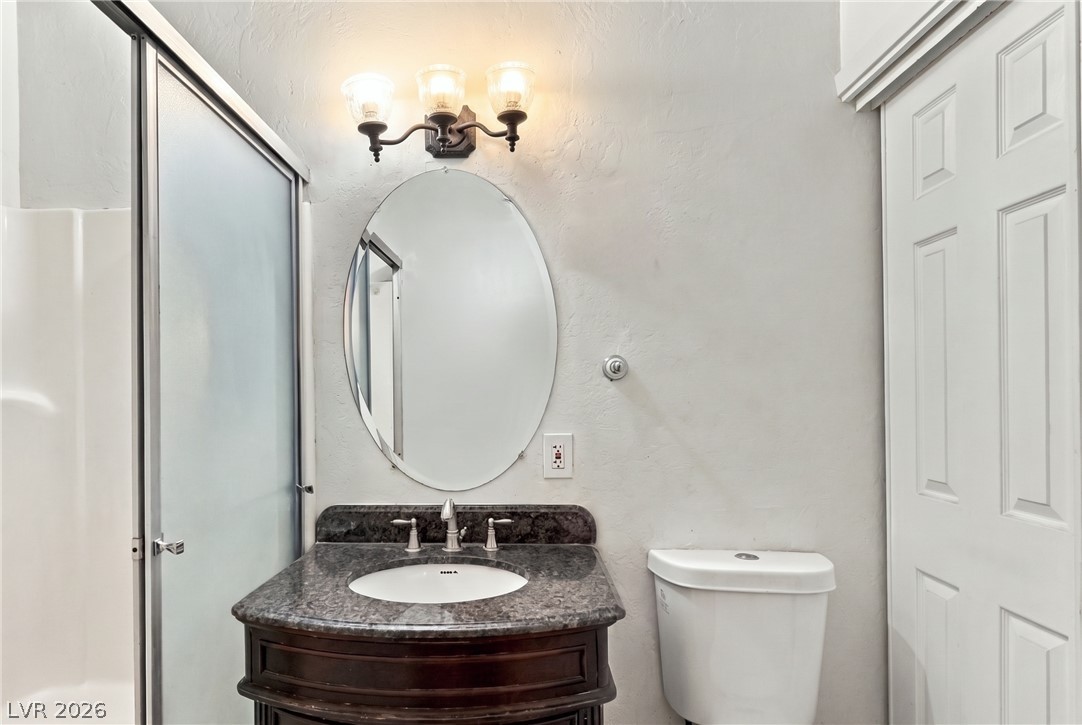 2828 Willoughby Avenue Property Photo 9