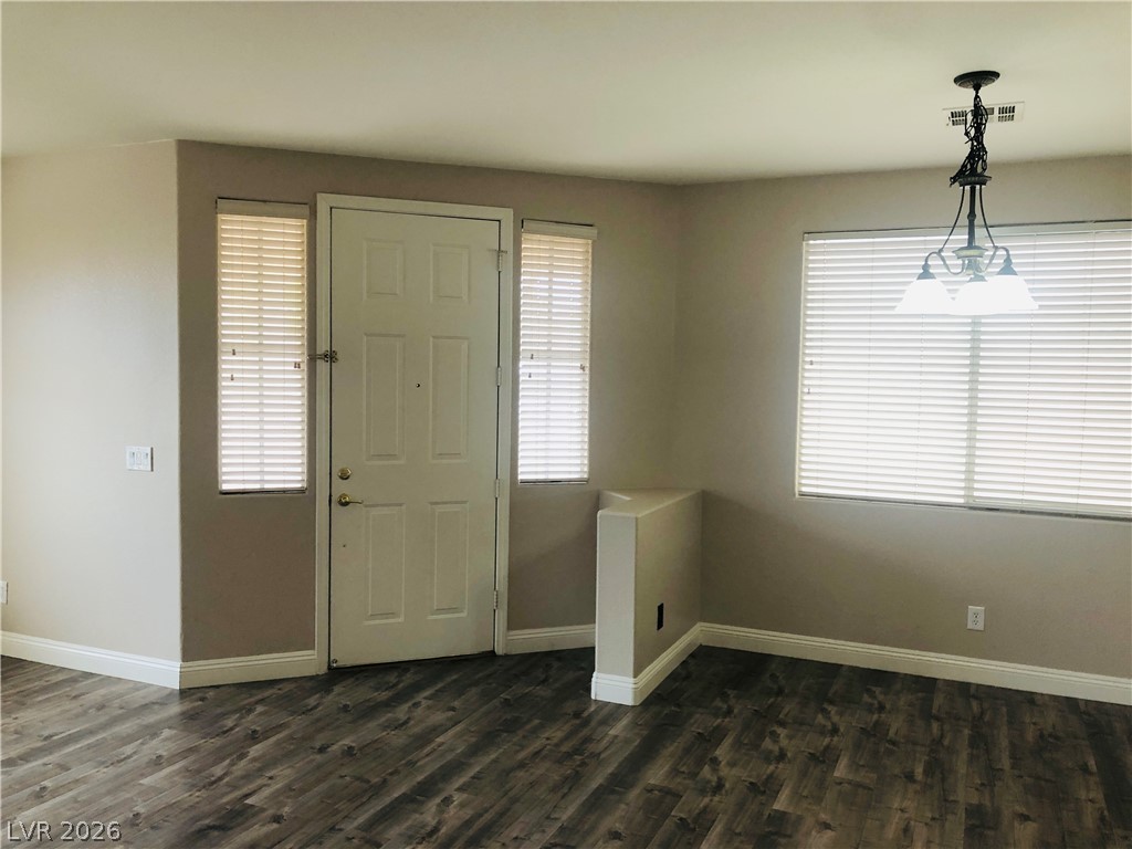 7606 Brambleberry Court Property Photo 4