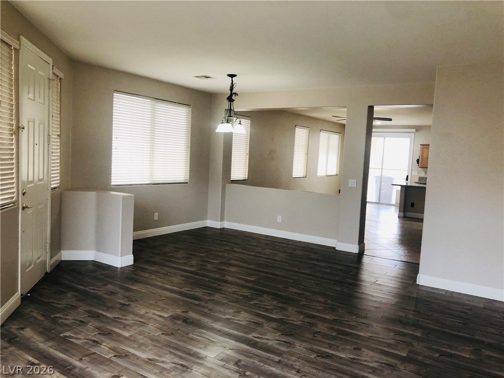 7606 Brambleberry Court Property Photo 6