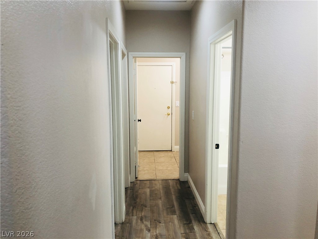 7606 Brambleberry Court Property Photo 12