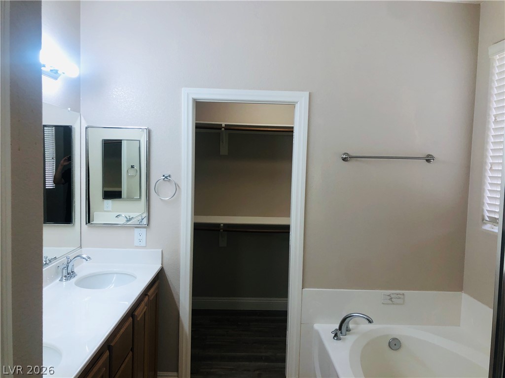 7606 Brambleberry Court Property Photo 16