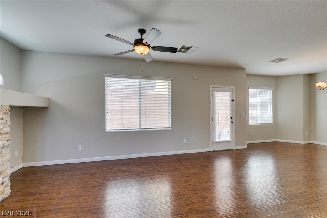 9341 Colorful Rainbow Avenue Property Photo 5