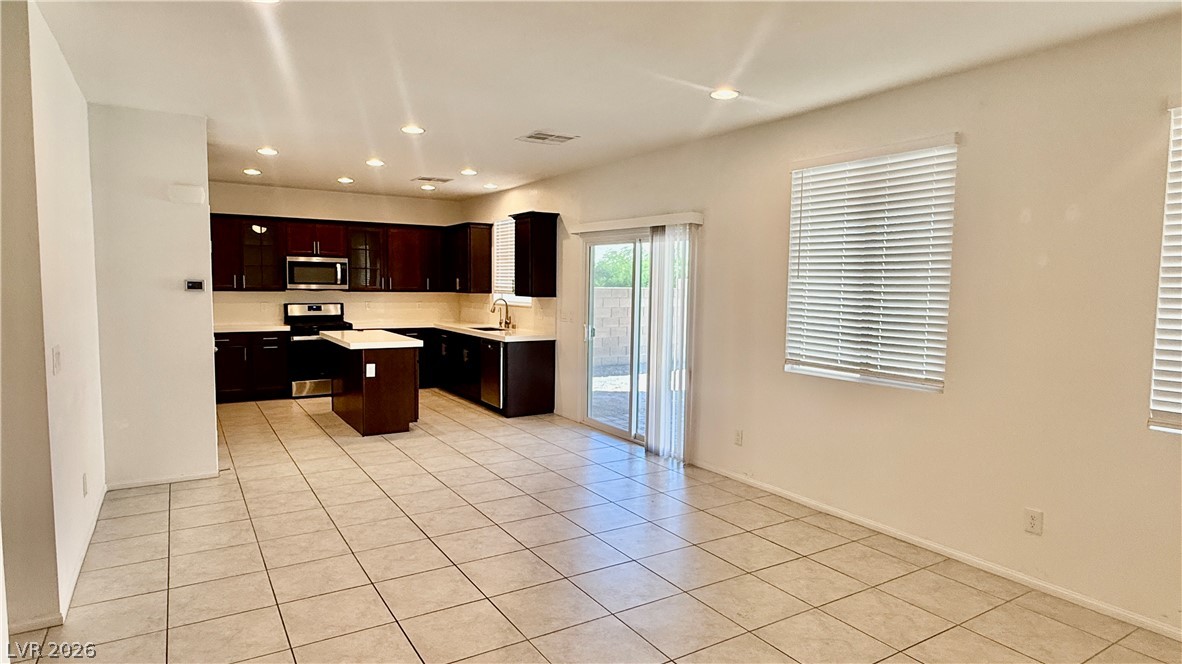 2126 Mystic Wave Road Property Photo 2