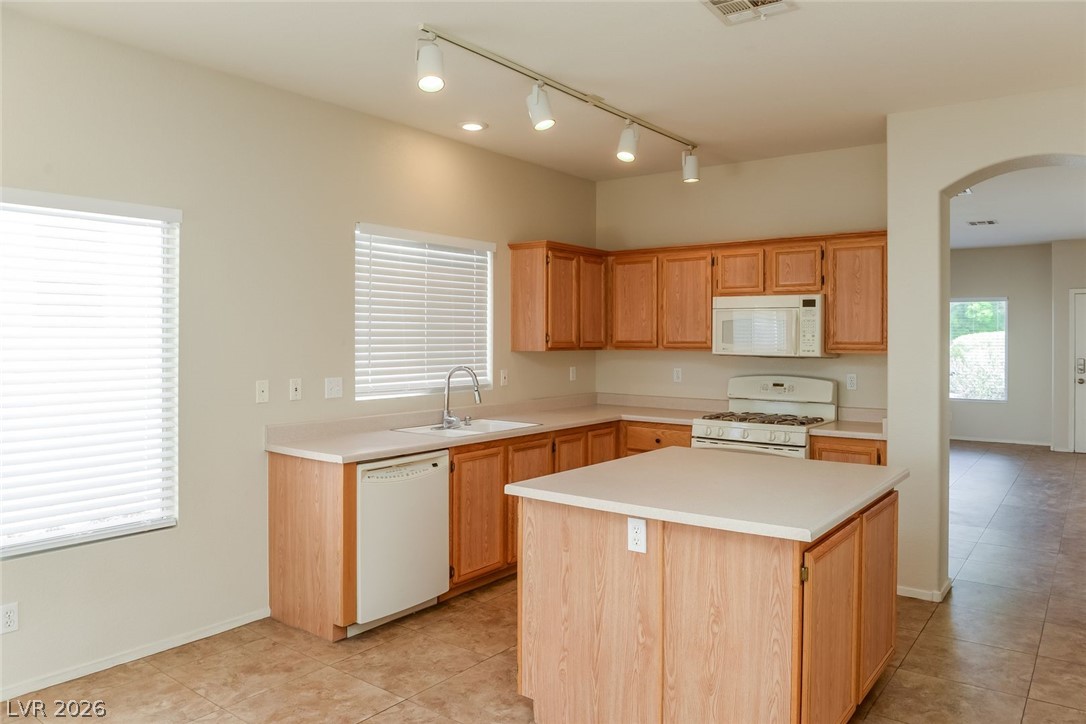 7833 Pinnochio Avenue Property Photo 7