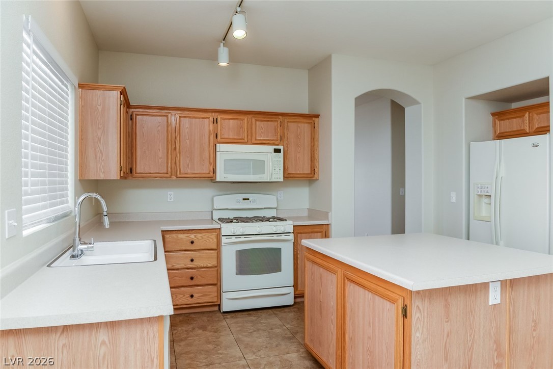 7833 Pinnochio Avenue Property Photo 9