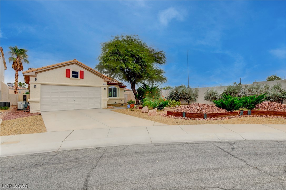 3300 Oeste Vista Street Property Photo 2