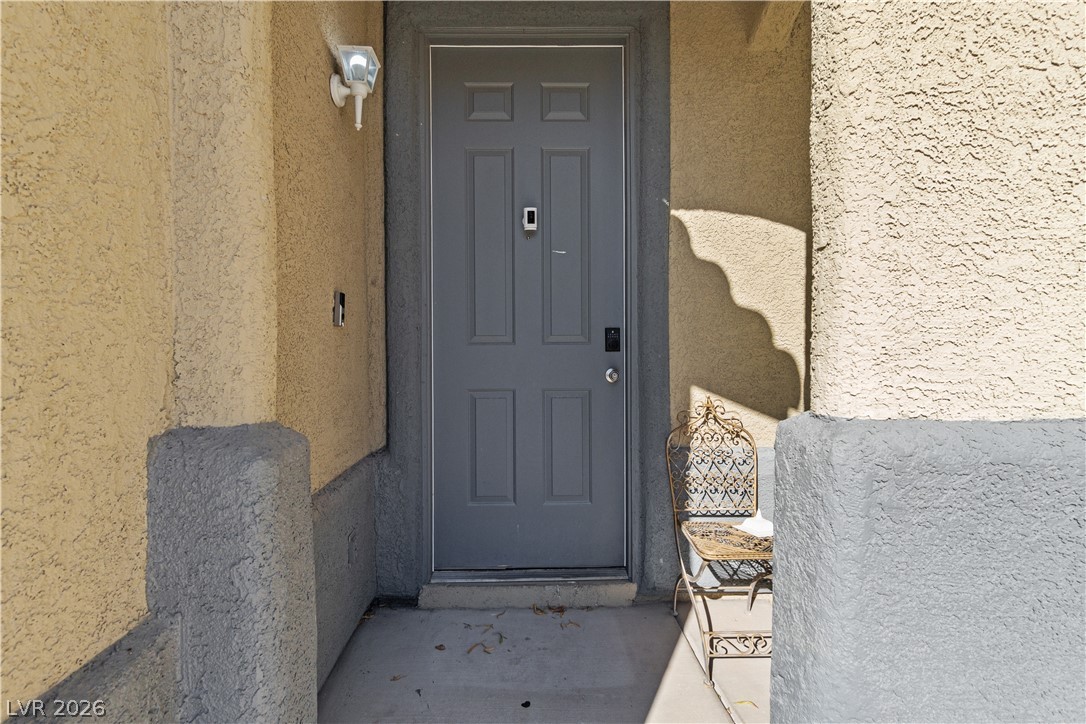 5015 Droubay Drive Property Photo 1