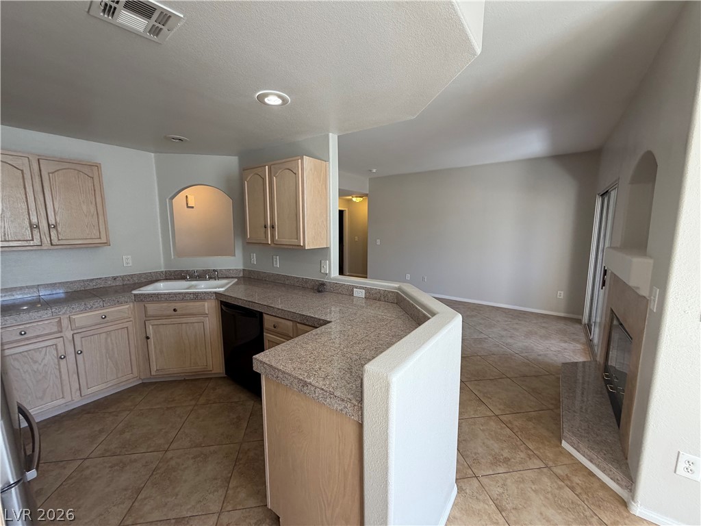 2050 West Warm Springs Road 4011 Property Photo 6