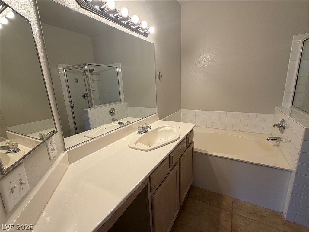 2050 West Warm Springs Road 4011 Property Photo 10