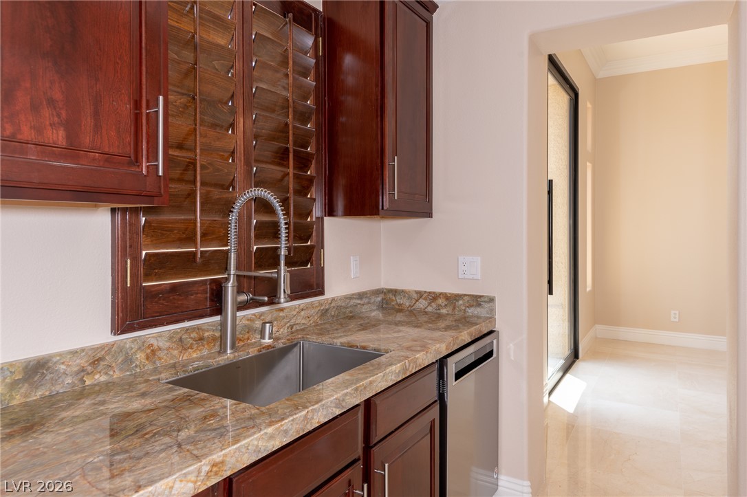 204 Satin Mist Court Property Photo 33