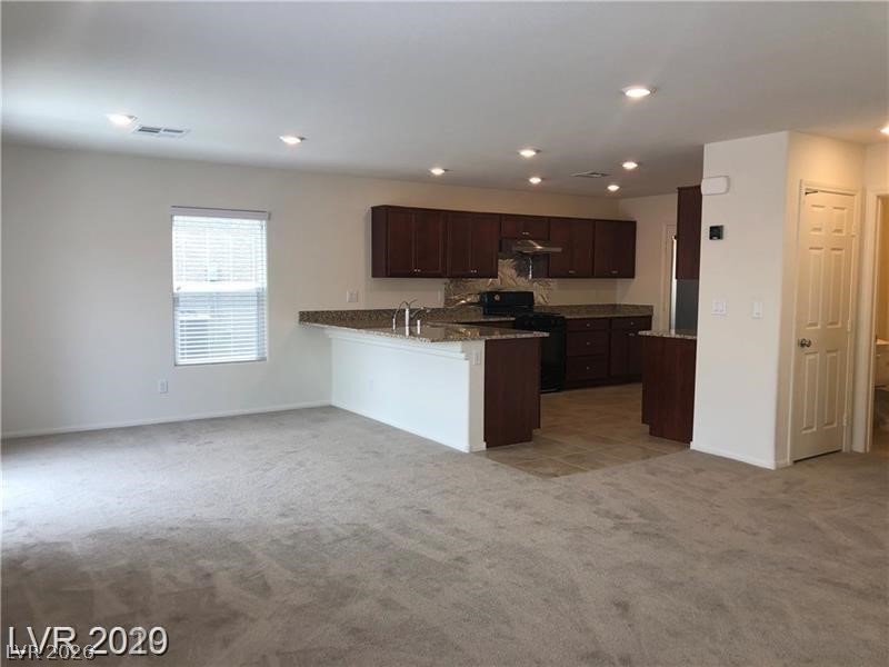 7576 Slipper Orchid Street Property Photo 3