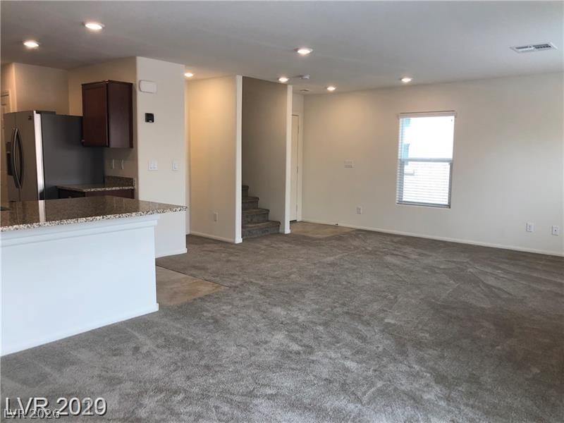 7576 Slipper Orchid Street Property Photo 4