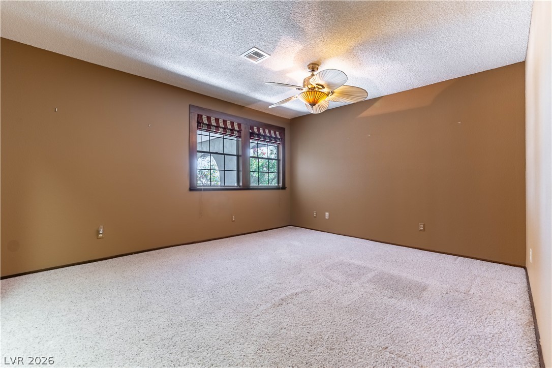 8520 West Hammer Lane Property Photo 18